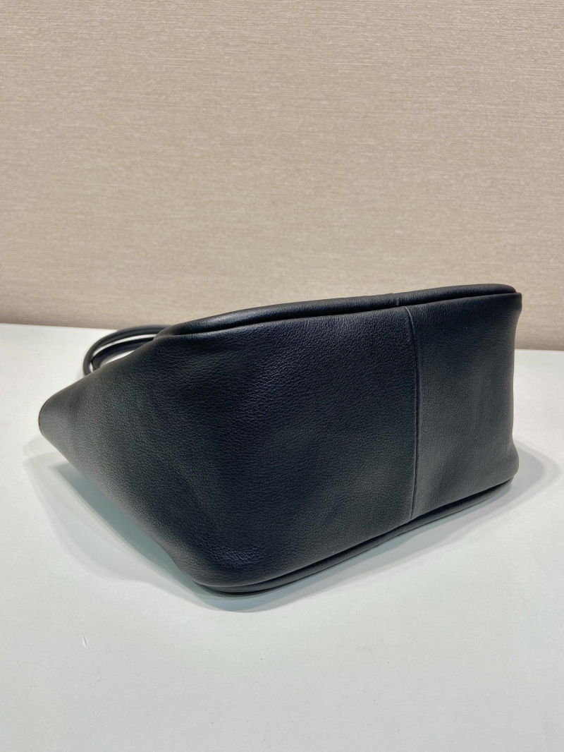 Pra*a bucket bags